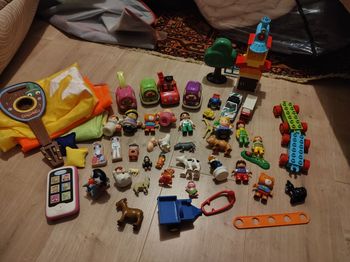 Lot de différents jouets