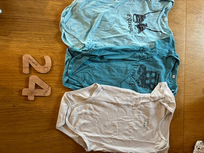 Lots bodies manches courtes 24 mois - photo numéro 3