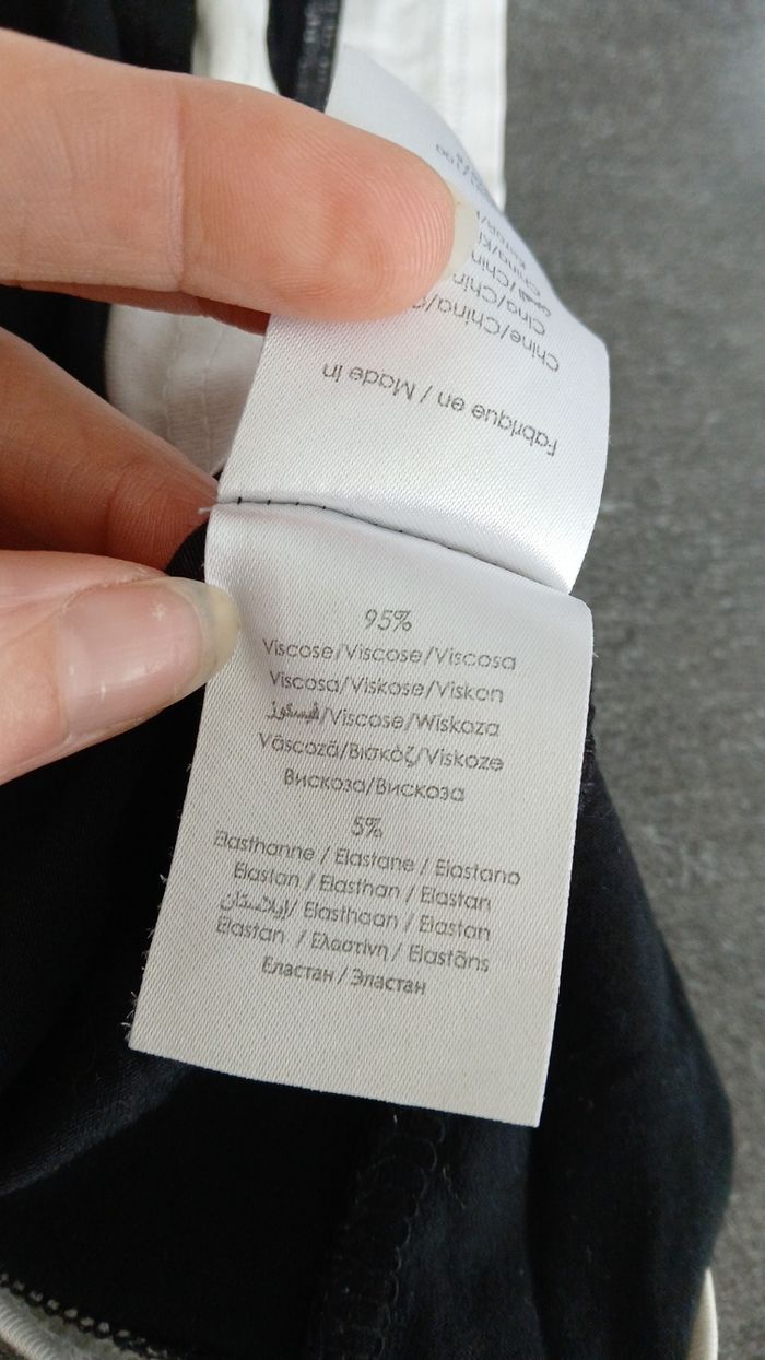 Débardeur noir et blanc - photo numéro 8