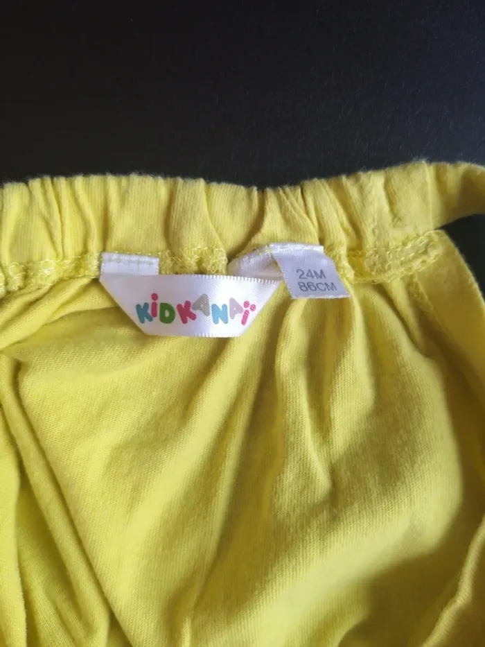 Robe jaune cintrée fines brettelles en 24 mois - photo numéro 4