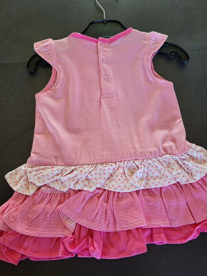 Robe hello Kitty rose  6 mois - photo numéro 4
