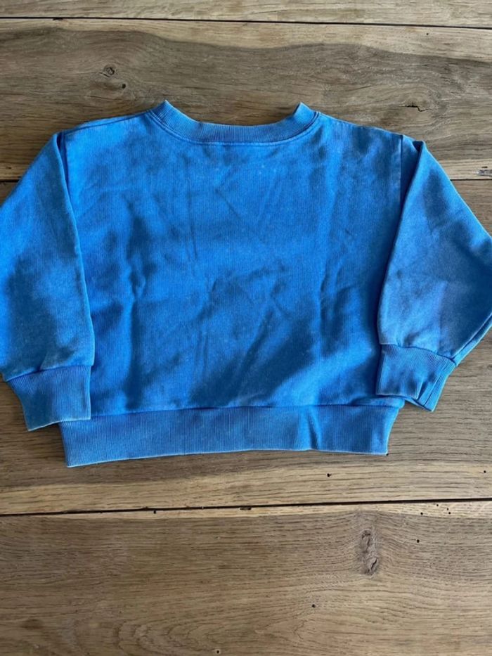Pull bleu avec cerises Gucci - photo numéro 4