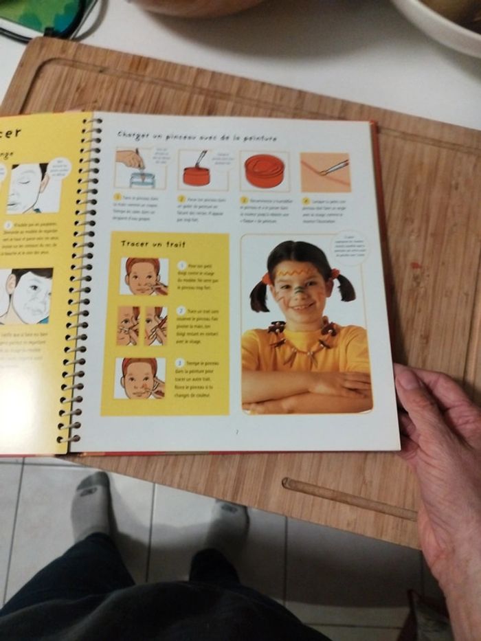 Livre pour apprendre à faire des maquillages pour enfants - photo numéro 7
