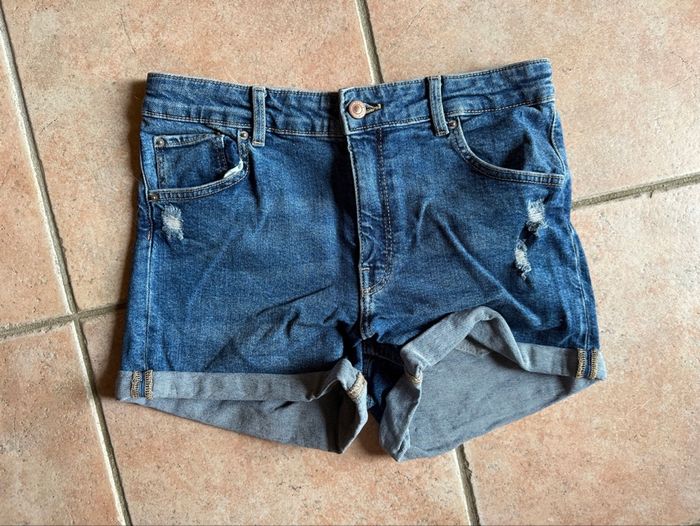 Short jean bleu Bershka Taille 40