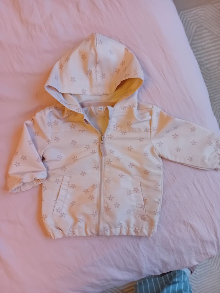 Coupe vent bébé fille