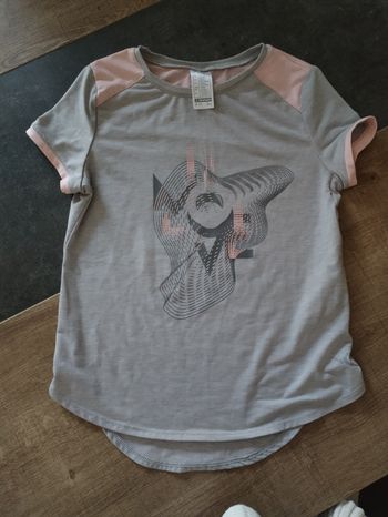 T-shirt décathlon 8 ans