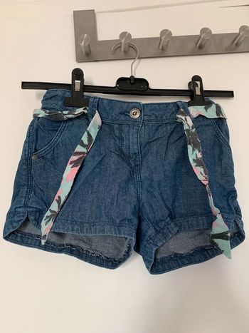 Short jean avec ceinture 134 cm