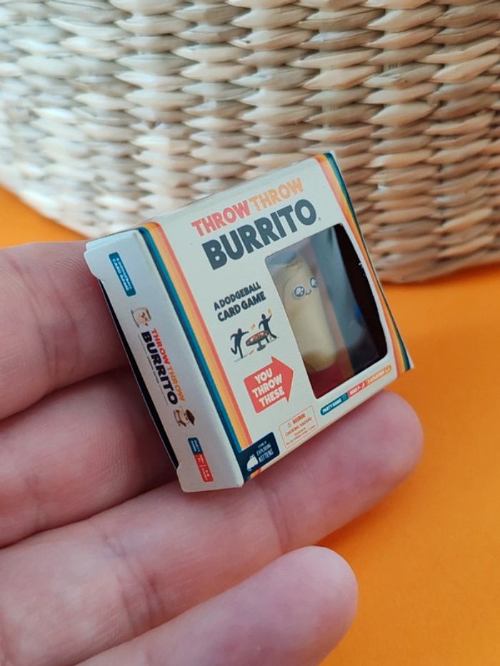 Jeu de société Throw Throw burrito -mini brands - photo numéro 2