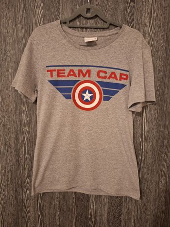 Tee-shirt manches courtes imprimé Captain America Civil War gris