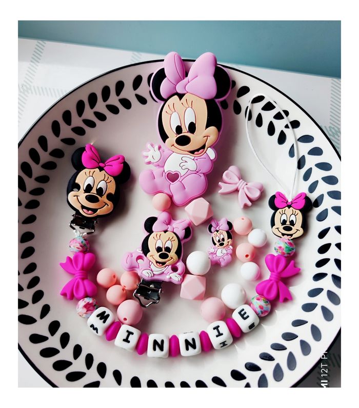 Attache tétine à personnaliser.