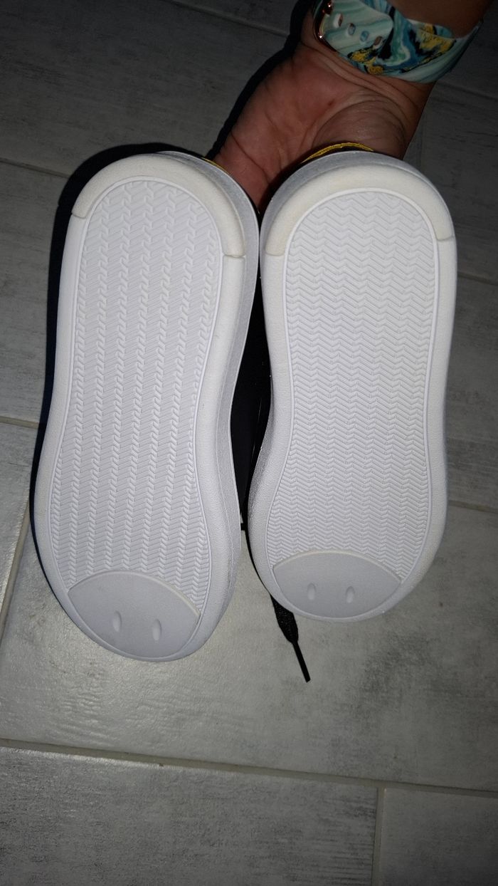 Chaussure smiley neuve - photo numéro 4