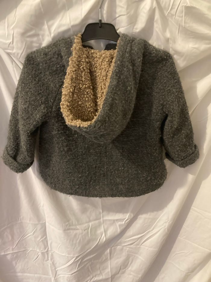 ZARA manteau gris bouclette – 2/3 ans – très bon état - photo numéro 3