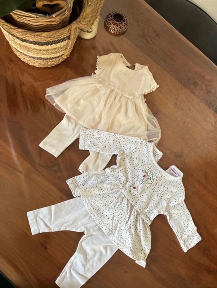 2 ensembles bébé fille 1 mois