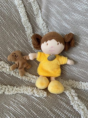 Peluche doudou et compagnie 19cm poupée jaune et brune marron très bon état