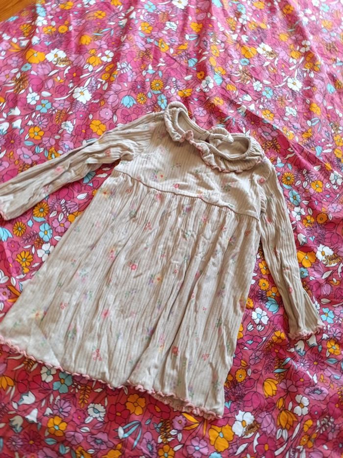 Robe de la marque h&m taille 2 ans - photo numéro 2