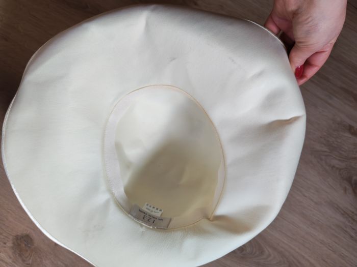 Chapeau de cérémonie couleur écru avec nœud accessoire vintage - photo numéro 3