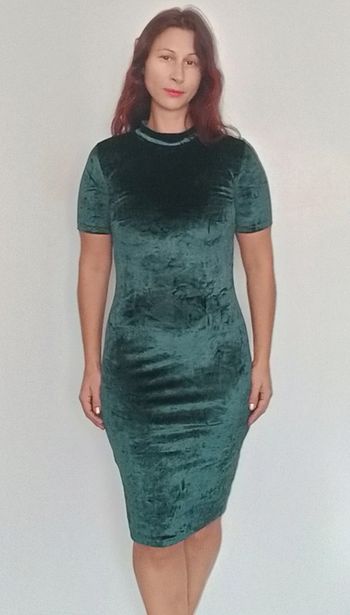 Robe moulante en velours vert taille 36