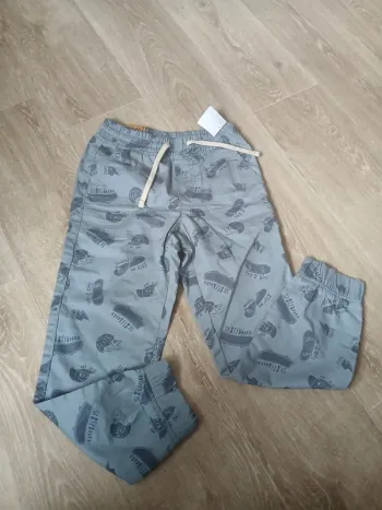 Pantalon jogger neuf garçon 7 ans