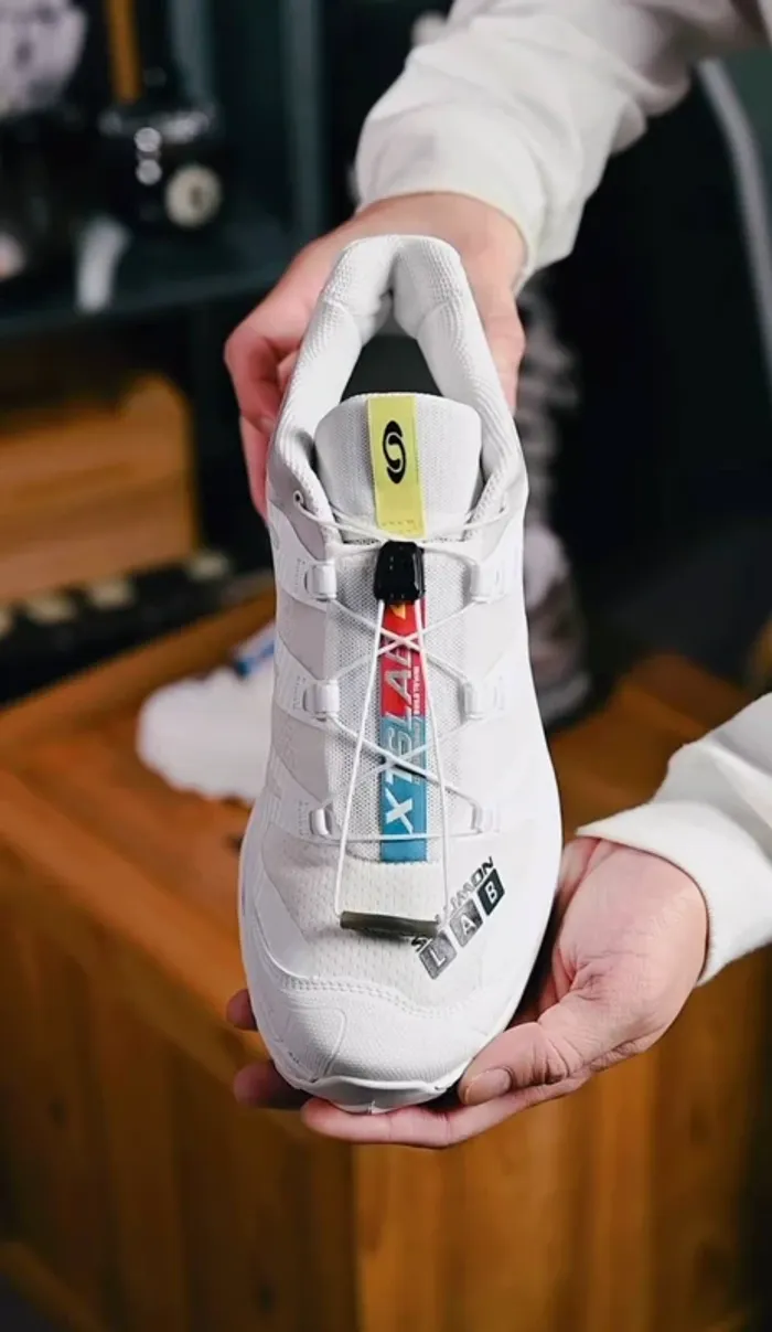 Salomon XT-4 White Ebony Lunar Rock   – Taille 42 – neuves - photo numéro 2