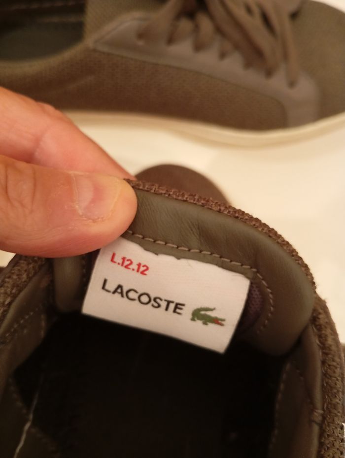 Baskets Lacoste colle neuve très peu portée - photo numéro 2