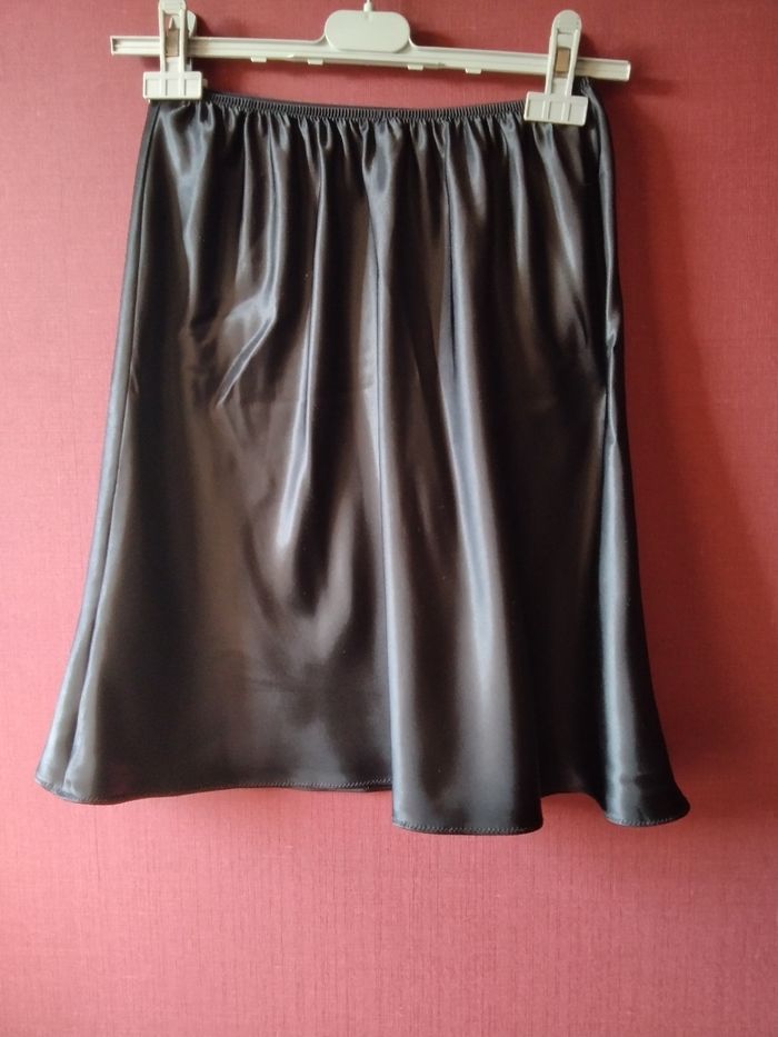 Jupon noire femme taille 38 40 - photo numéro 2