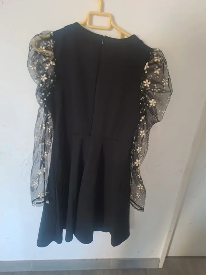 Robe noir à manches transparente Taille M - photo numéro 13