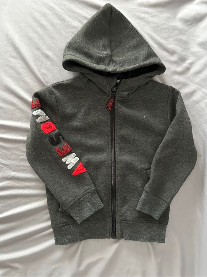 Gilet zippée gris foncé chaude et molletonné Hiver Gemo 5ans
