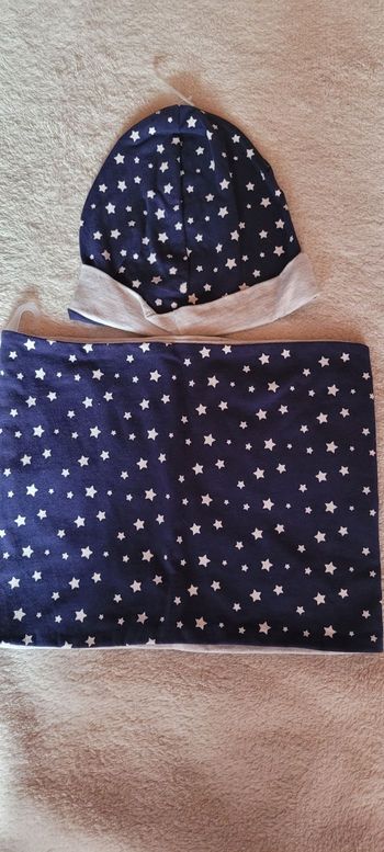 Ensemble bonnet + cache cou