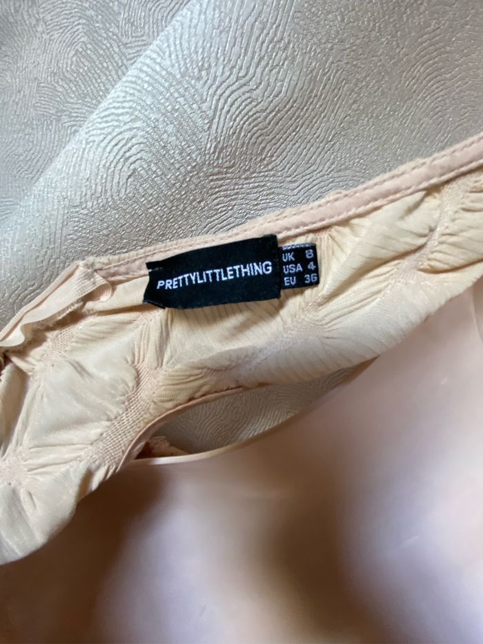 Robe longue coquilles chair près du corps 36 Prettylittlething - photo numéro 9