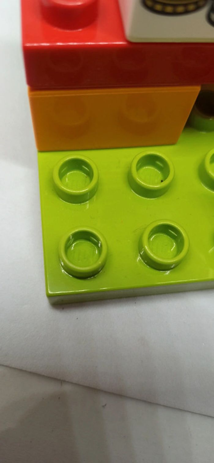 Décor lego duplo avec personnages et chat - photo numéro 3