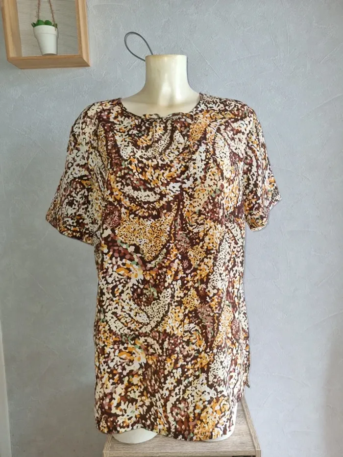 Blouse manches courtes taille 44