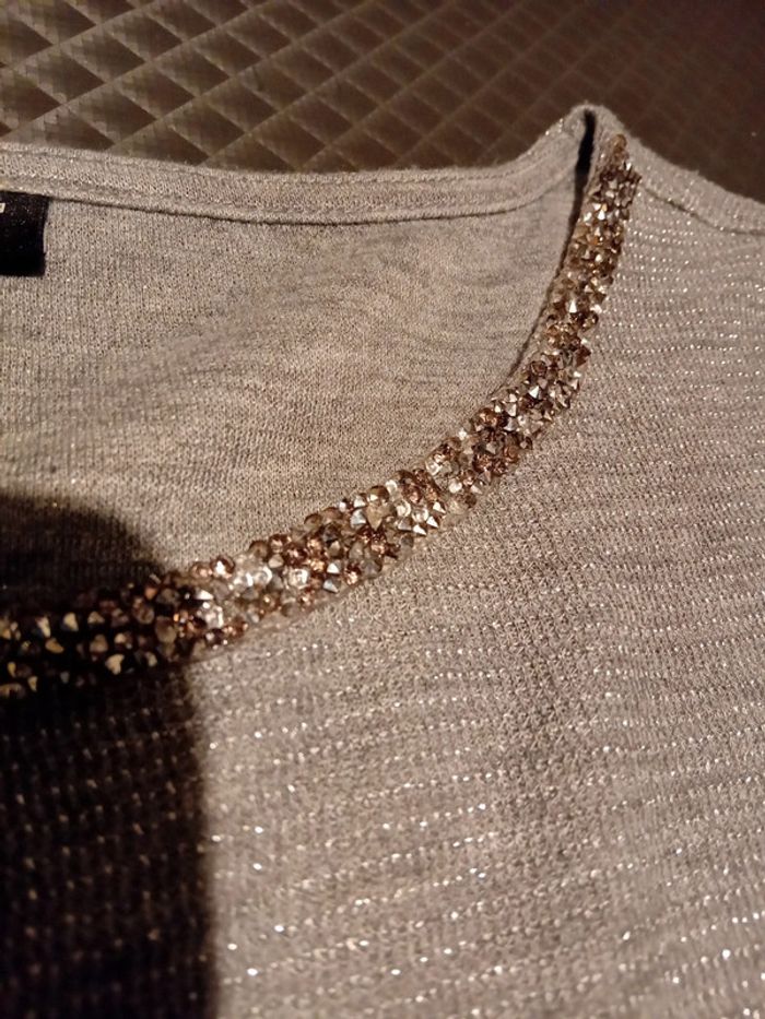 Pull de fêtes fin fil métallique argenté col strass gris femme Taille 1 - photo numéro 17