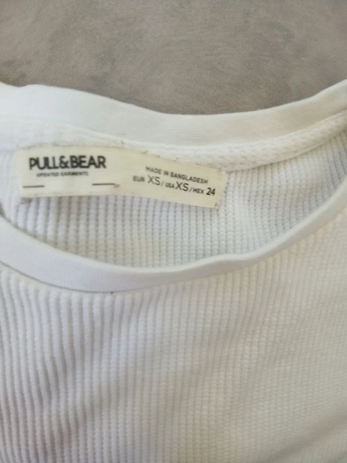 Crop top pull and bear XS - photo numéro 2