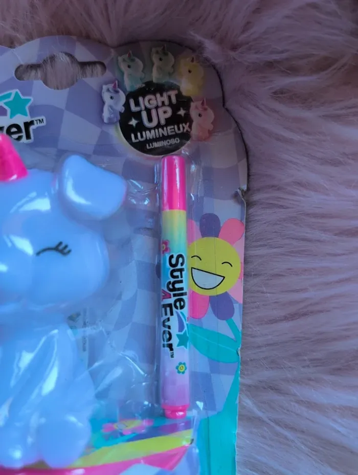 Licorne lumineuse style 4 ever neuf - photo numéro 4