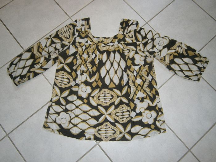 Blouse manches 3/4 motifs asymétriques J. RIU Taille 42 - photo numéro 5