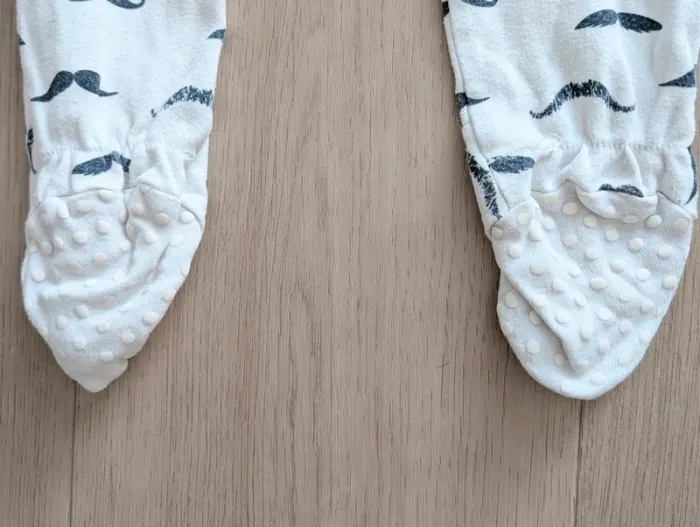 Lot de 2 pyjamas moustaches - photo numéro 6