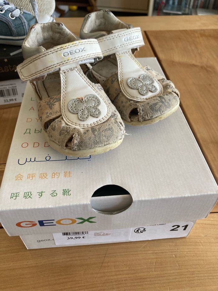 Lot chaussures été fille T21 - photo numéro 5