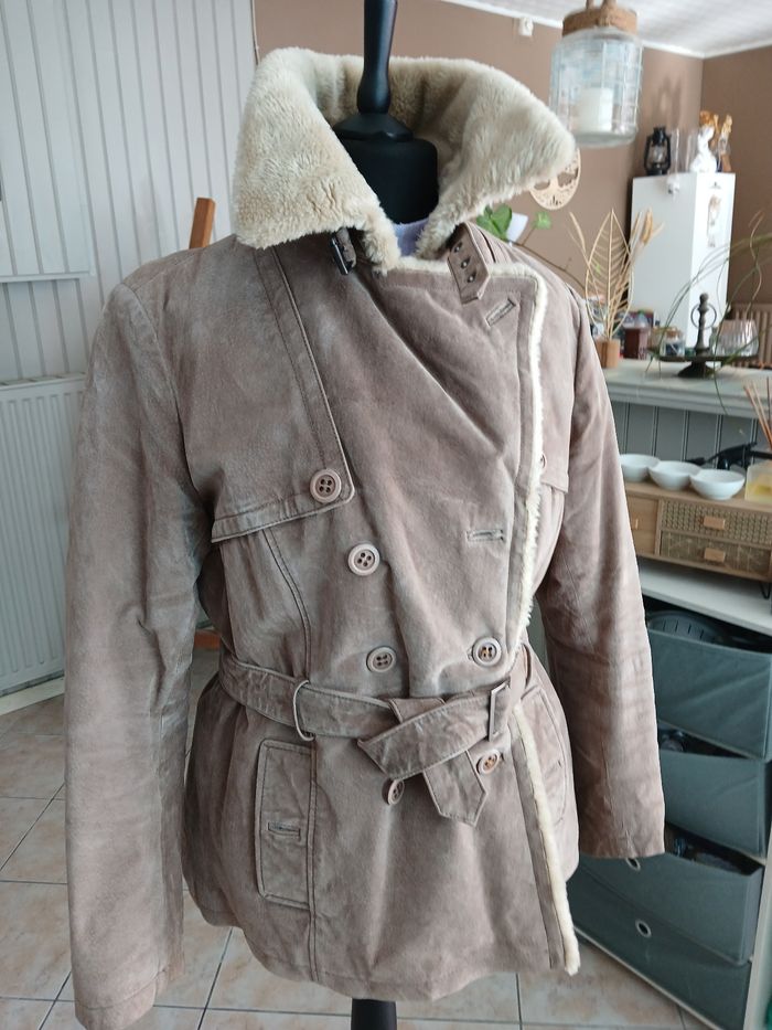 Veste en cuir T42.
