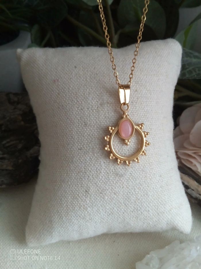 Collier quartz rose style oriental