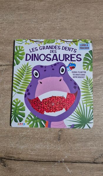 Livre à toucher Les dents des dinosaures 