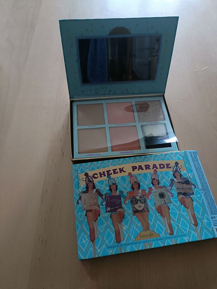 BLUSH BENEFIT + PALETTE  STILA NEUFS - photo numéro 2
