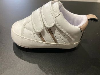Chaussure basket bébé