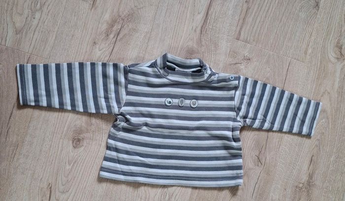 Lot 2 t-shirts ML 12mois - photo numéro 5