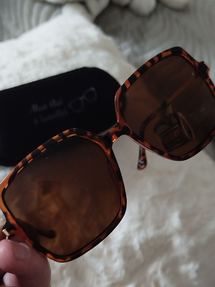 Lunette de soleil LUXURY & Boite Pop shop neuves - photo numéro 5