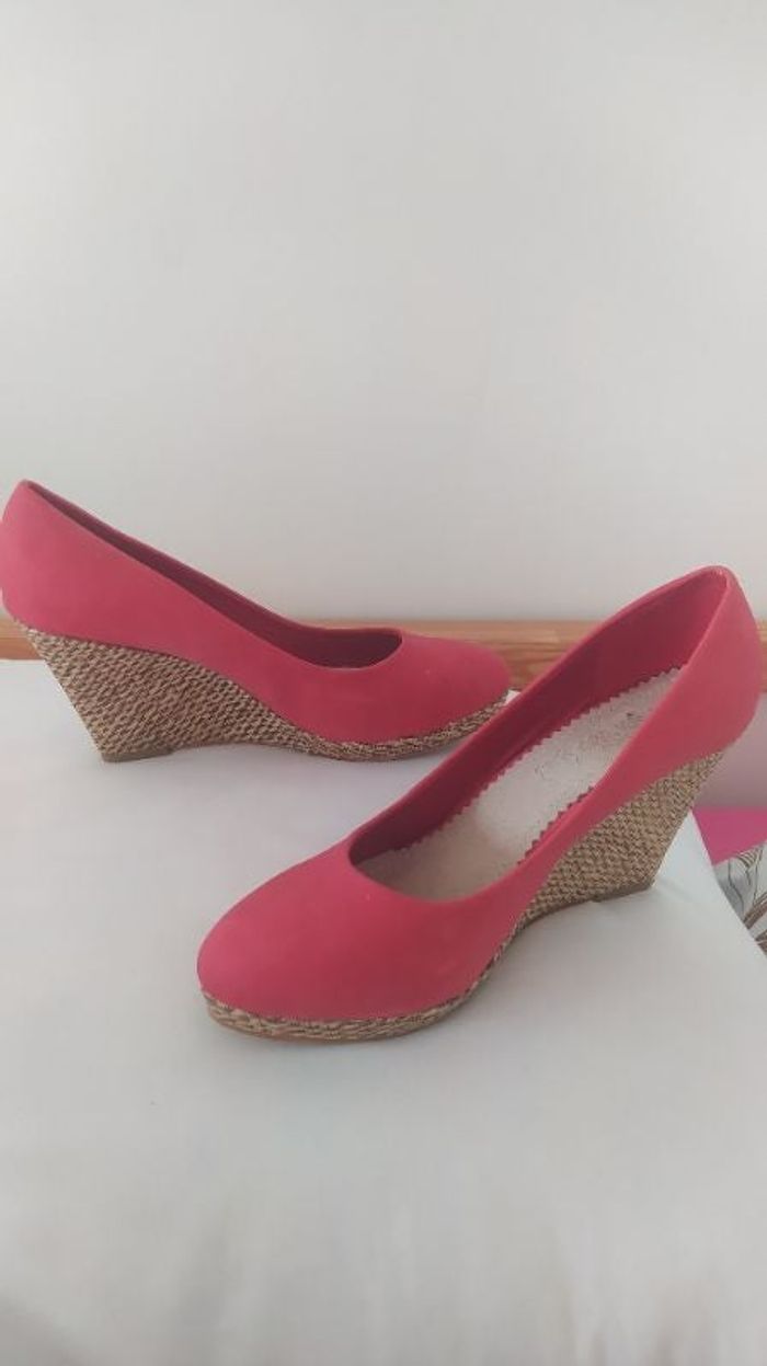 Chaussures compensées