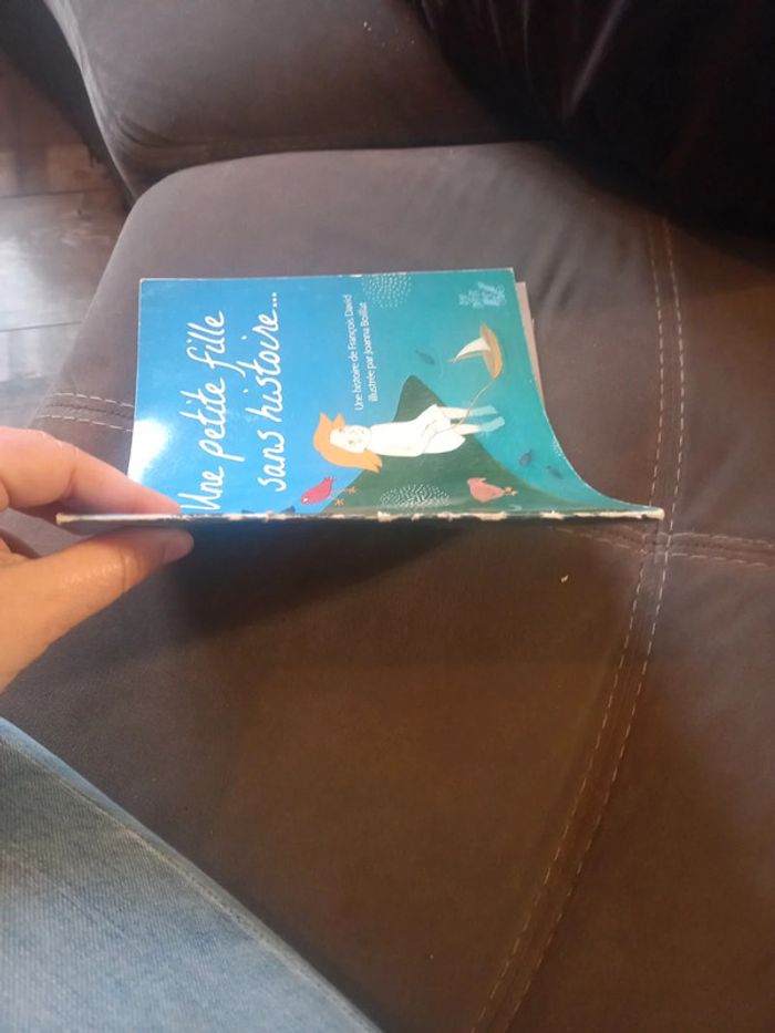 Une petite fille sans histoire - photo numéro 3