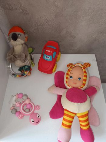 🌟Lot de 4 jouets bébé TBE 🌟