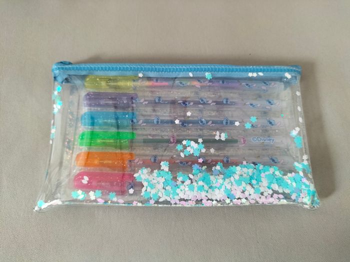 🤍 Trousse pailleté+ stylos gel couleurs Stitch - Disney - Neuve 🤍 - photo numéro 2