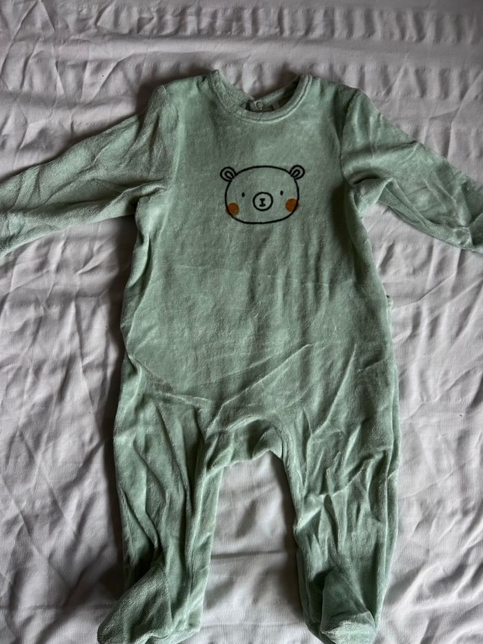 Lot de 7 pyjamas, taille 9 mois. - photo numéro 2