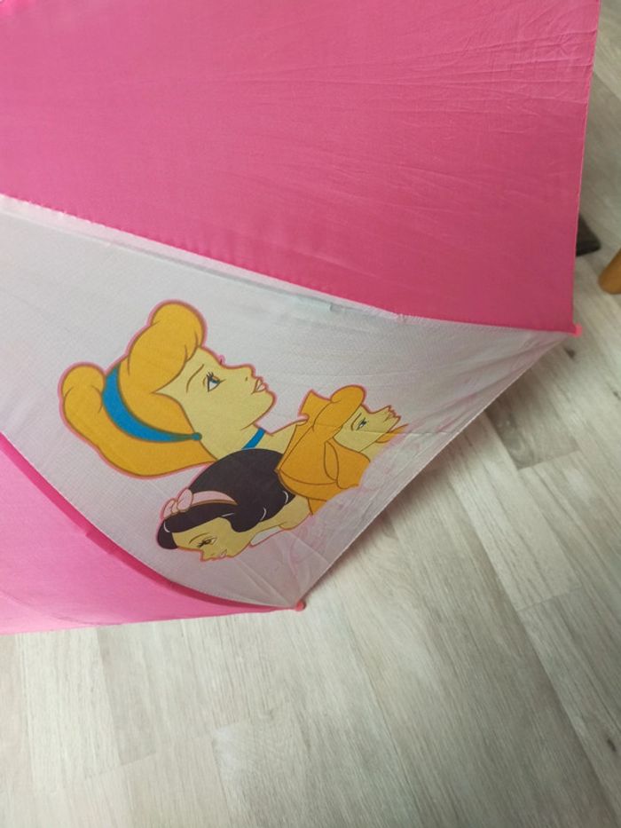 Parapluie princesses - photo numéro 3